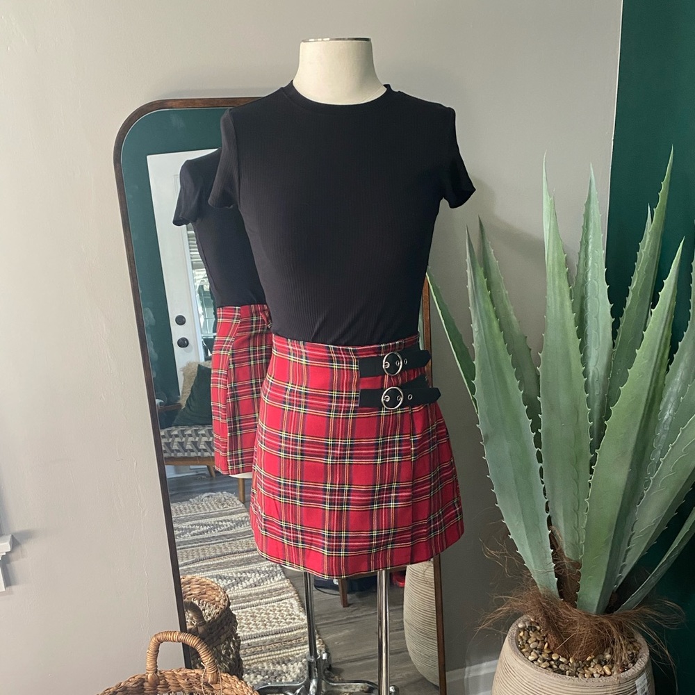 Double buck plaid skirt